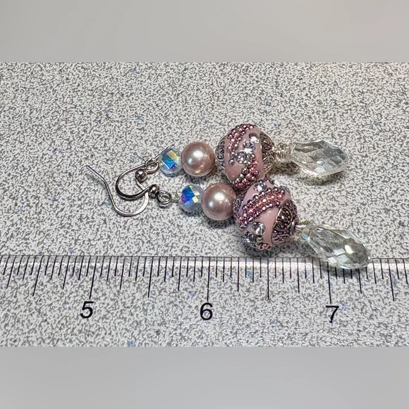 Elegant Silver and Pink Beaded Earrings Indonesian feel - Picture 4 of 7